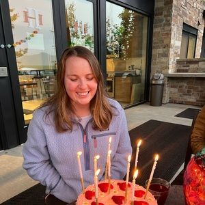 Meet your Posher, Jennifer